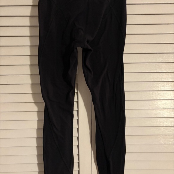 Size 4 lululemon leggings - Picture 1 of 3